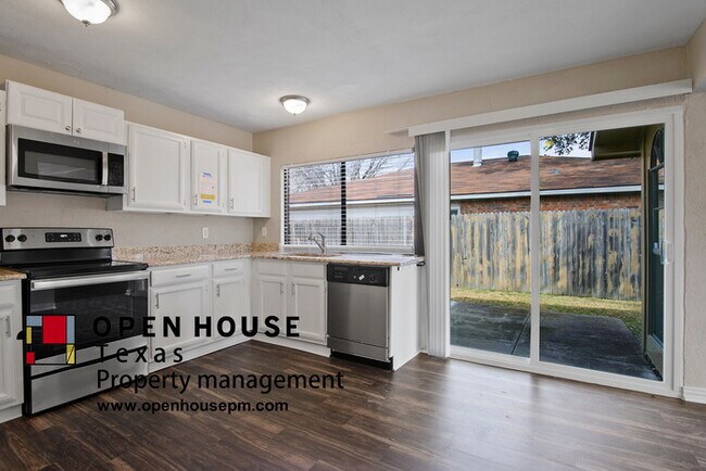 Building Photo - 5045 Nash Dr, The Colony