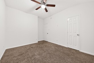Building Photo - 22303 Naple Hollow Ln