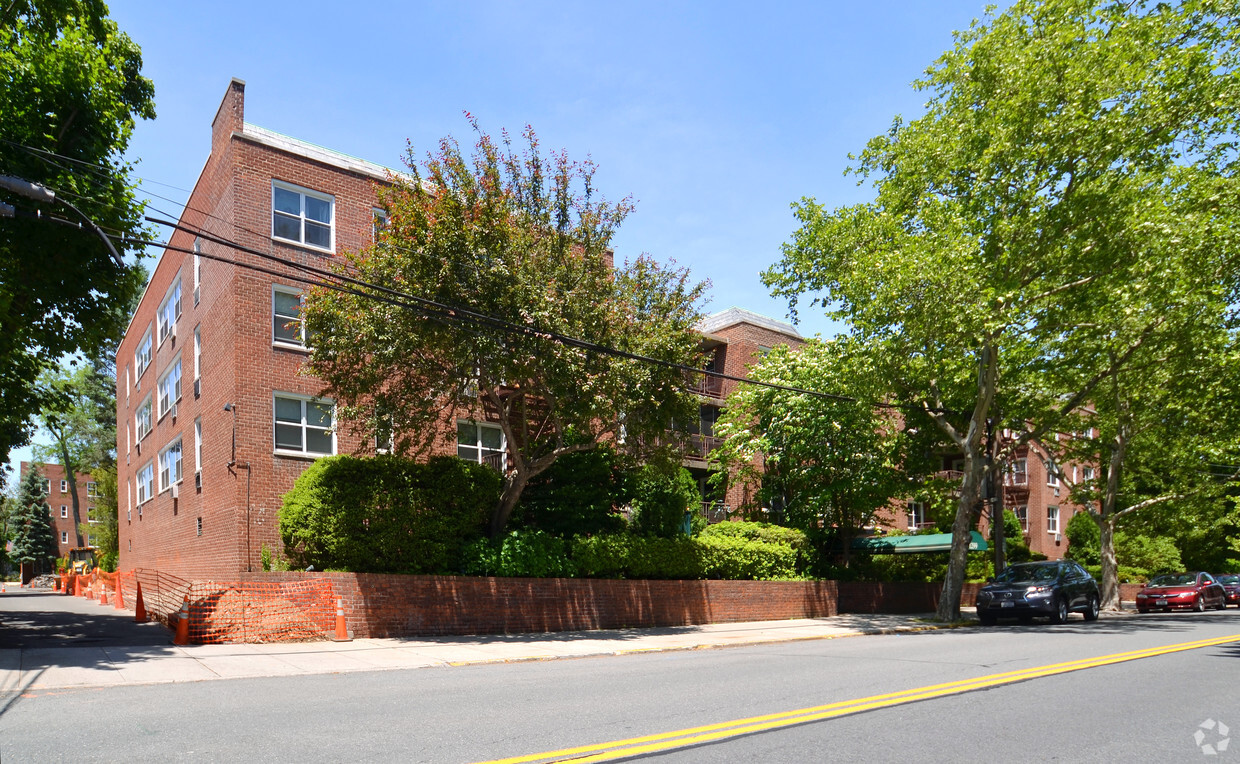 Foto del edificio - Larchmont Palmer