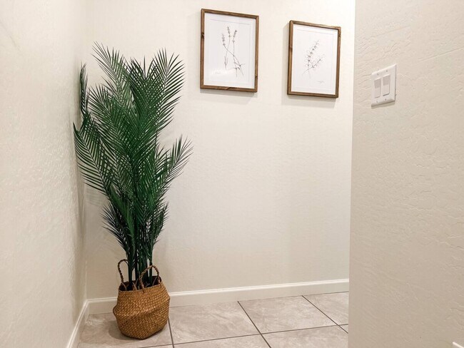 pasillo de arriba - 8503 E Leigh Dr