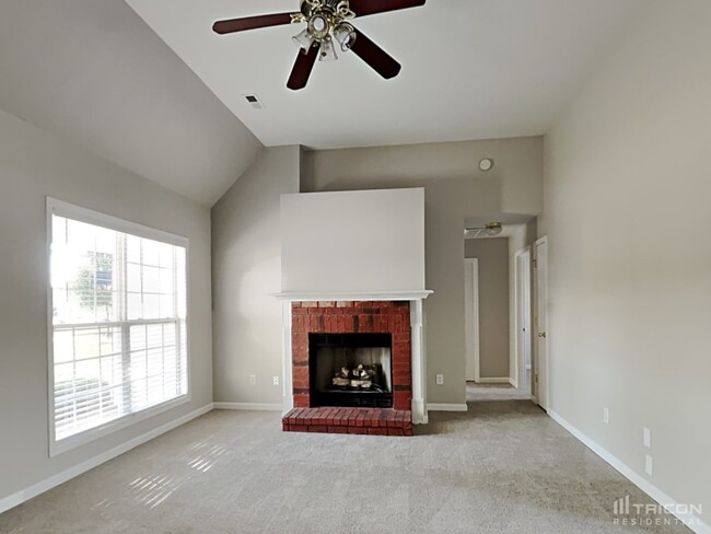Building Photo - 2939 Hearthside Dr