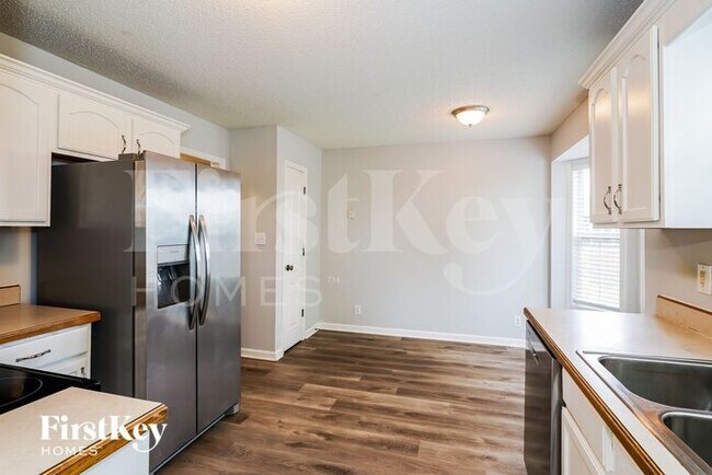 Building Photo - 1407 Ambleside Dr