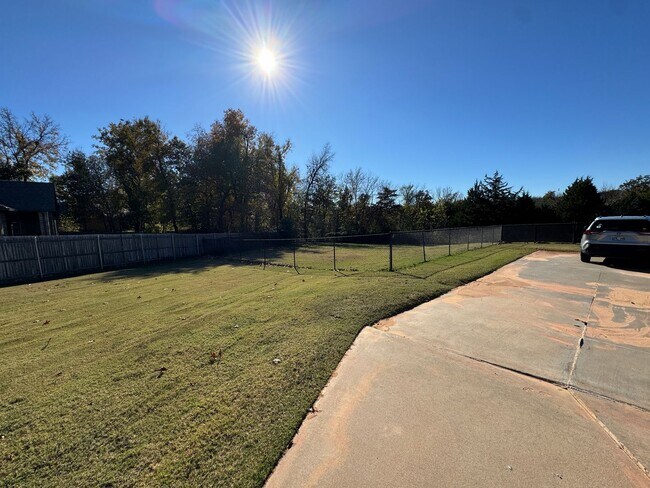 Building Photo - Stunning 4-Bedroom, 3.5-Bath Home in Choct...