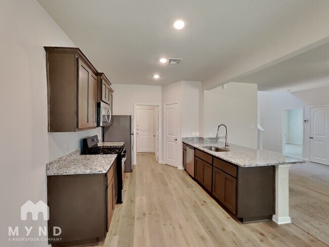 Building Photo - 1117 Clark Dr