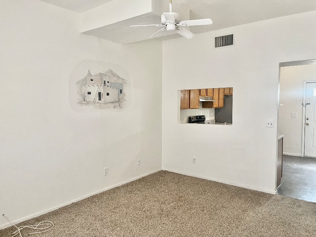 Building Photo - 3409 N Fontana Ave