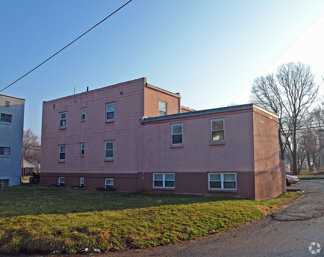Building Photo - 797 E Market St