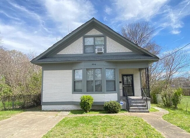 Building Photo - 994 N 7th St