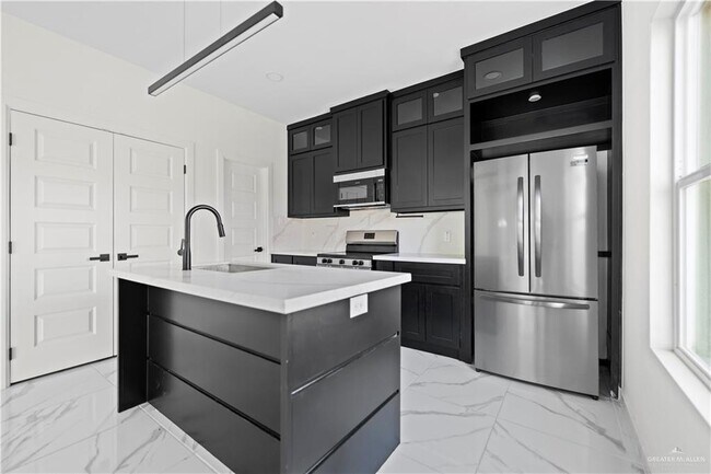Building Photo - 603 Buccaneer Dr