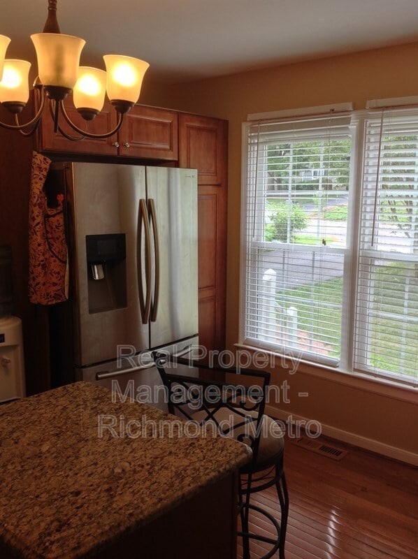 Building Photo - 2259 Thornbury Dr