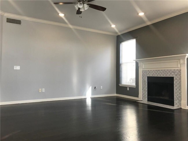 Building Photo - 5126 W Stone Manor
