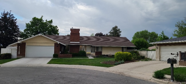 Photo - 7438 Camelback Cir House