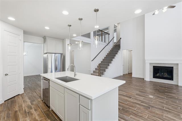 Foto del edificio - 3329 Lacebark Ln