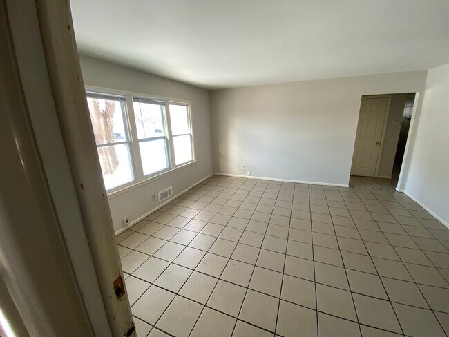 Building Photo - 5238 N 84th St