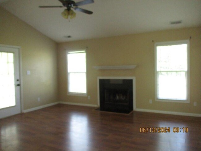 Building Photo - 128 Chapel  Hill~Raeford, NC 28376