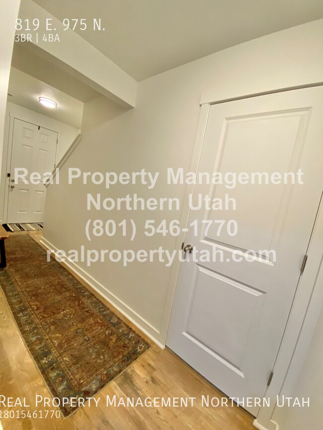 Building Photo - 819 E 975 N