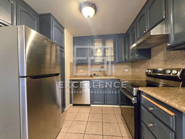 Photo - Spacious 2/2.5 Townhouse with 1 Car Garage...
