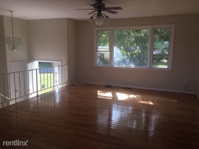 Building Photo - 3 br, 2 bath Apartment - 1968 Deer Park Rd