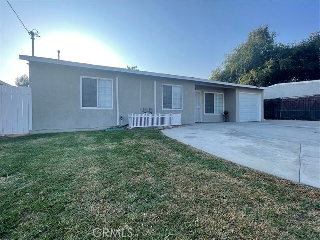 Building Photo - 2067 Goodall Ave