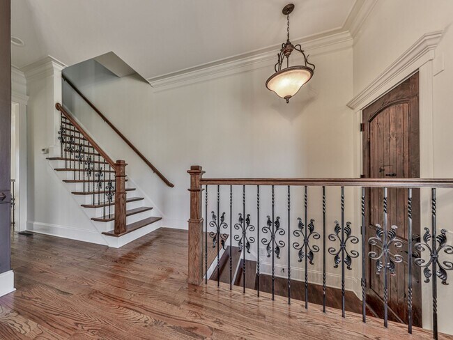 Foto del edificio - Luxury Alpharetta/Milton Townhouse!!