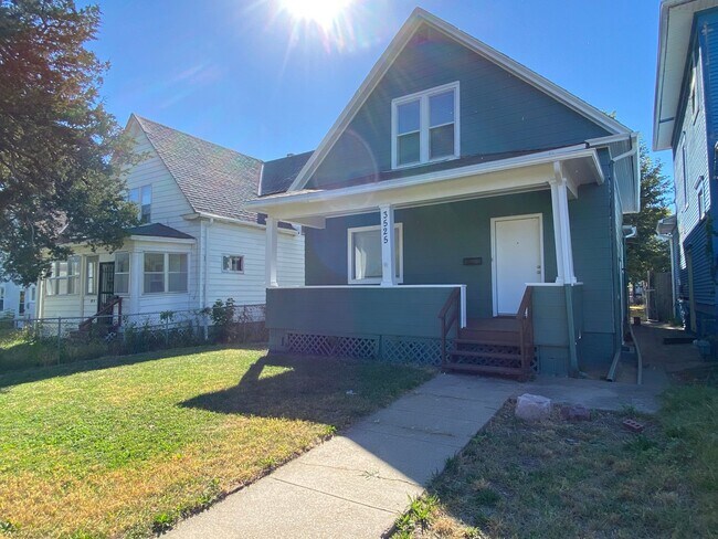 Building Photo - Beautiful Bemis Park House