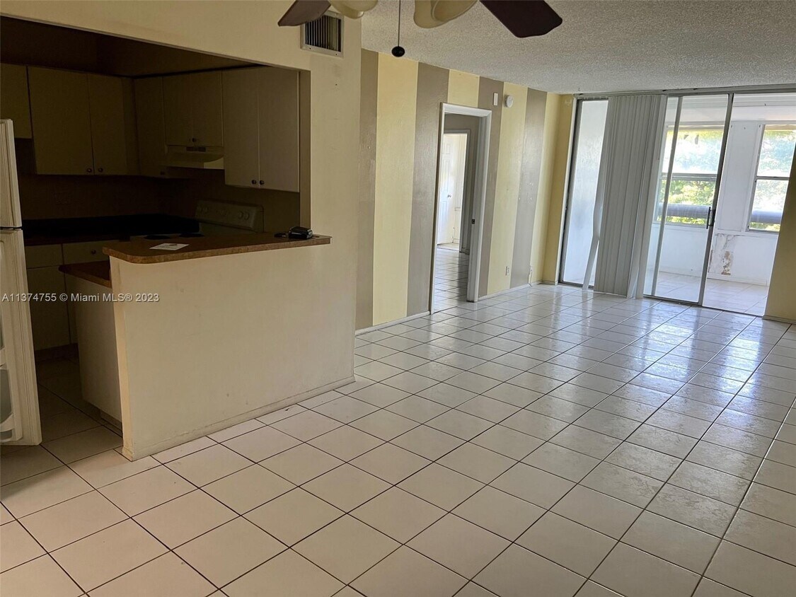 2017 NW 46th Ave Unit A408, Lauderhill, FL 33313 Condo for Rent in Lauderhill, FL