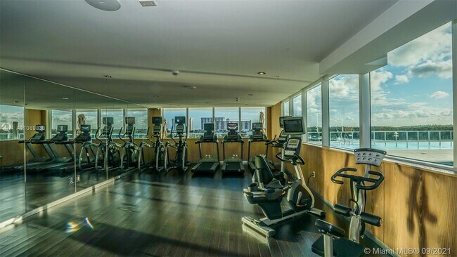 Foto del edificio - 400 Sunny Isles Blvd