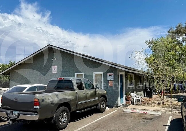 Building Photo - 3002 E Waltann Ln