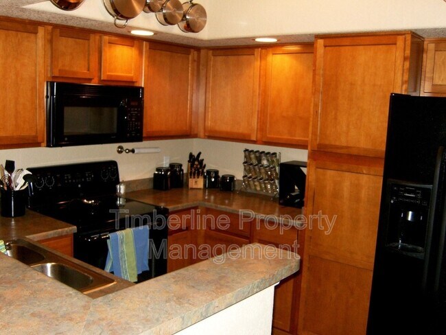 Building Photo - 4880 Kerry Lynn View