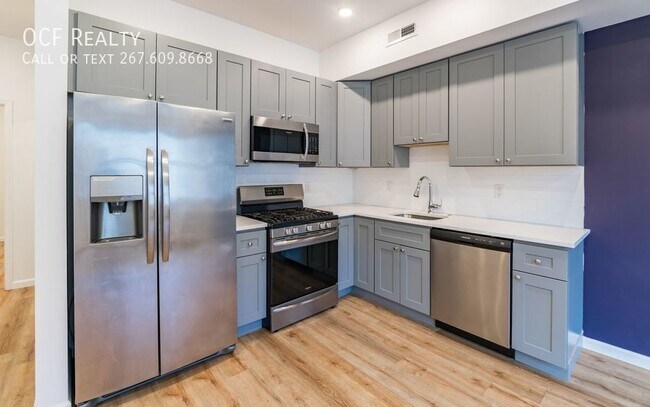 Building Photo - 1 Bed Queen Village Apartment