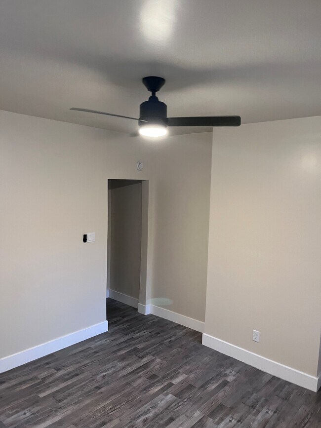 Sala de estar - 1238 Ellsworth St