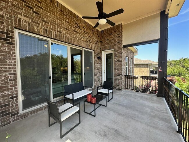 Foto del edificio - 240 Brentwood Dr