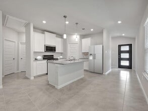 Building Photo - 18738 Timber Gln Dr