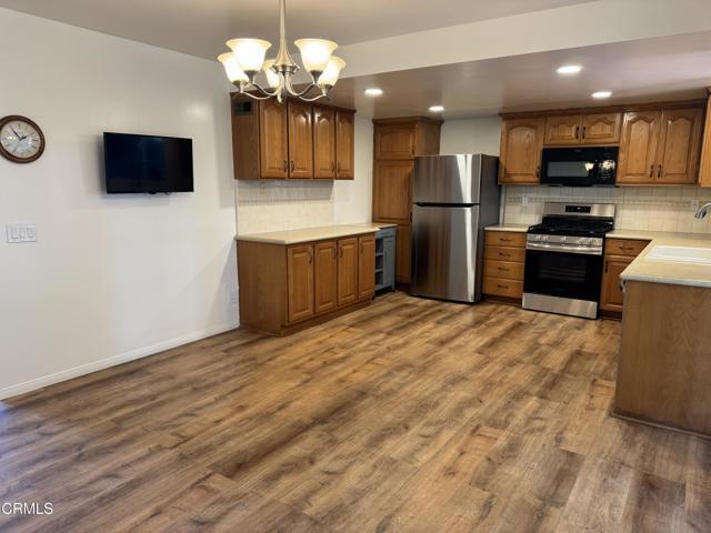 Building Photo - 1898 Regent St