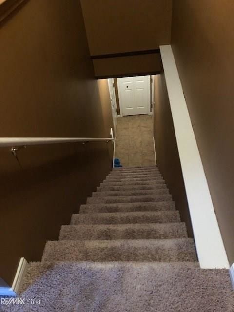 Building Photo - 25859 Eastridge Ct