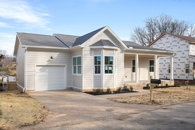 Foto del edificio - New Construction: 3 bed/2 bath Home in the Brentwood/Nippers Corner neighborhood, One Car Garage