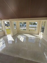 Building Photo - 1621 S 16th Ave