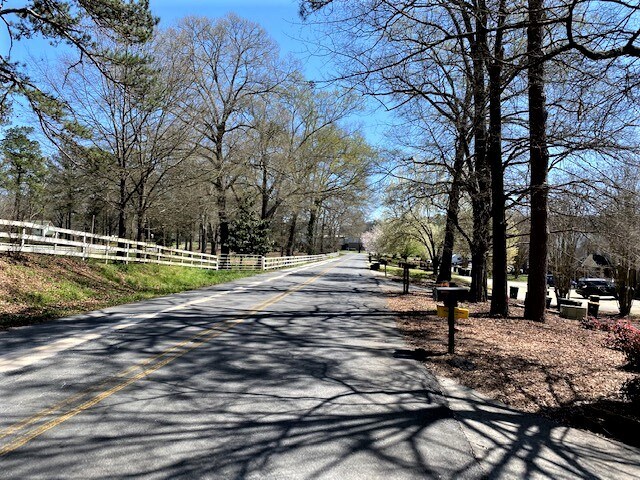 Foto del edificio - 57 Vocational Dr