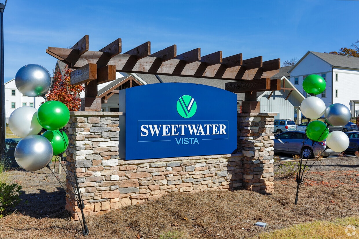 Sweetwater Vista Apartments in Douglasville, GA