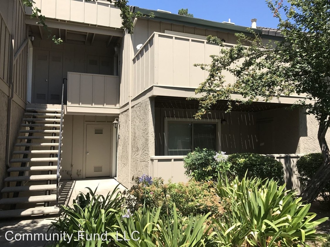 Primary Photo - 1 br, 1 bath House - 1185 Lakeview Cir.