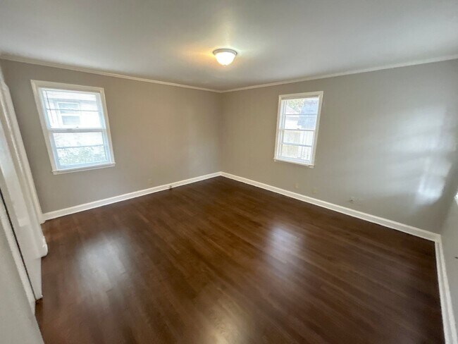 Foto del edificio - 4322 Rhodes Ave