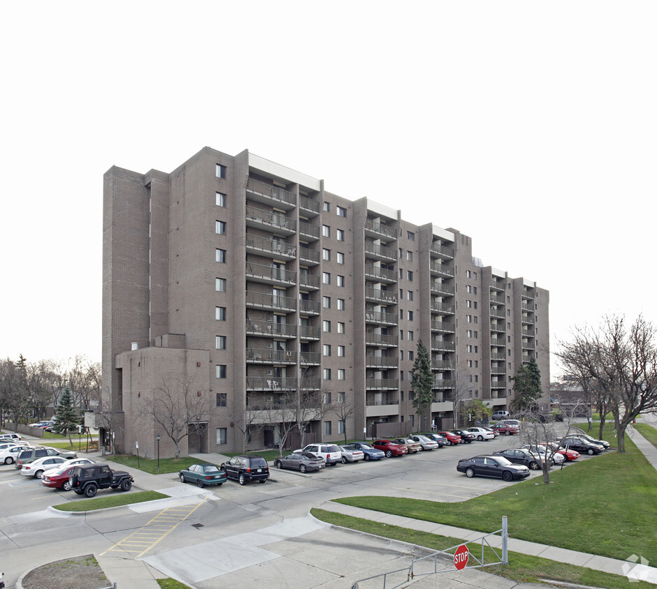 Primary Photo - Hazelcrest Place Apartments & Townhomes