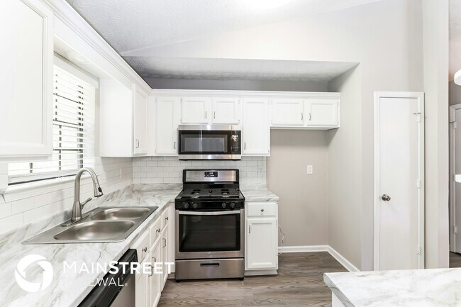 Foto del edificio - 2635 Wildflower Ln SW