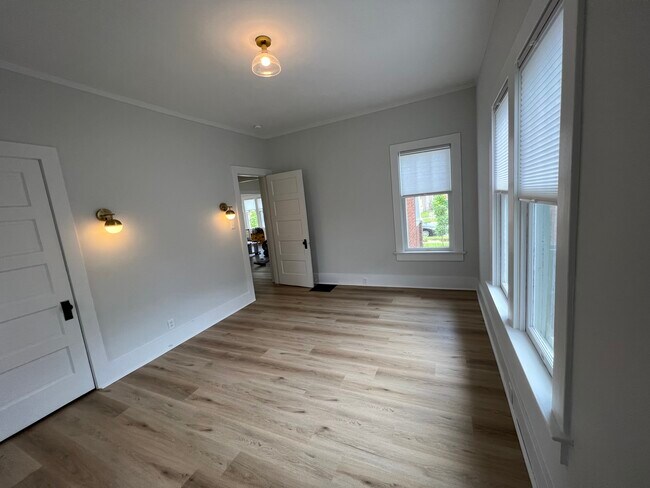 Bedroom #1 - 15 S Oxford St