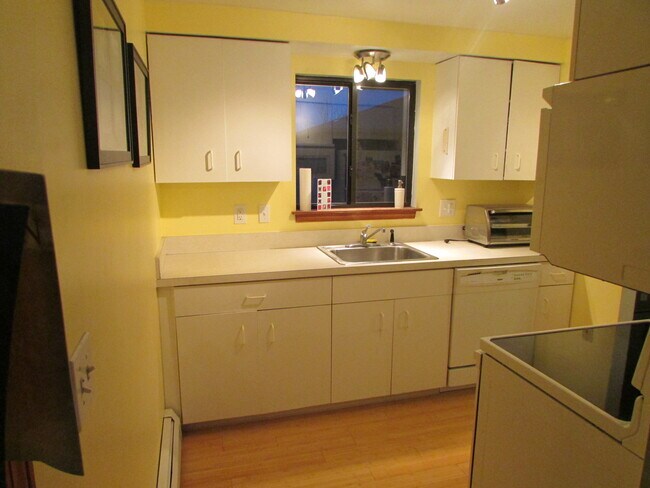Foto del edificio - 3896 Ridge Lea Rd