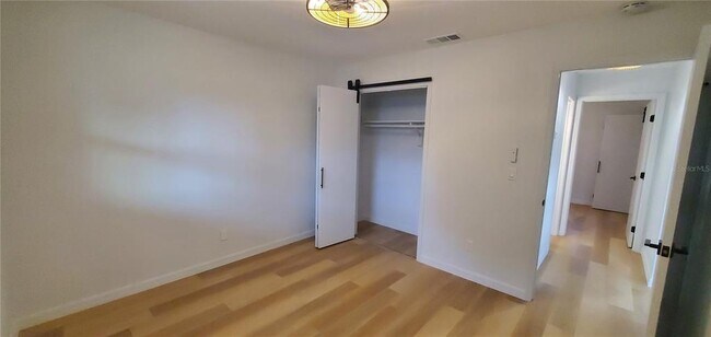 Foto del edificio - 6706 S Juanita St