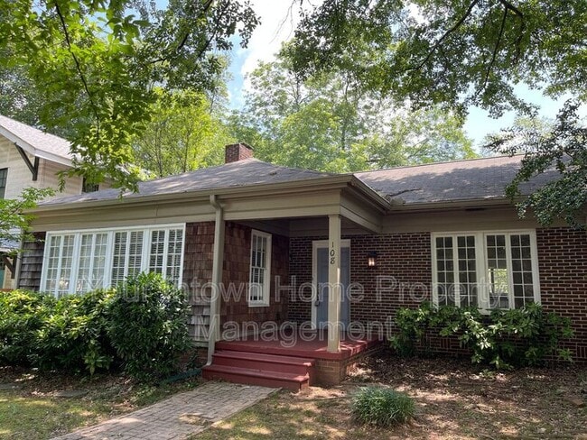 Photo - 108 Greenwood Pl House