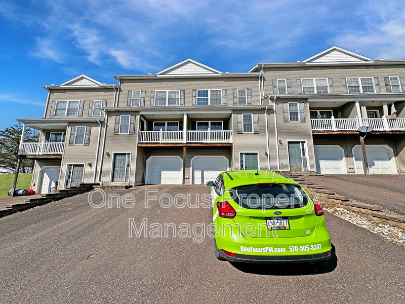 125 Franklin Ct, Bloomsburg, PA 17815 Townhome Rentals in Bloomsburg