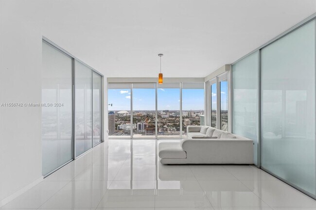 Building Photo - 1040 Biscayne Blvd