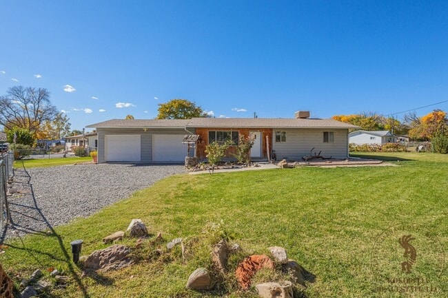 Building Photo - 659 Middleridge Dr