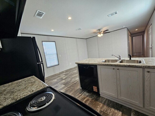 Foto del edificio - 1041 Myakka Dr